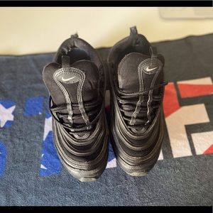 Nike air max size 8.5 all black